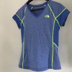 North Face Dry Fit, V-neck T-shirt